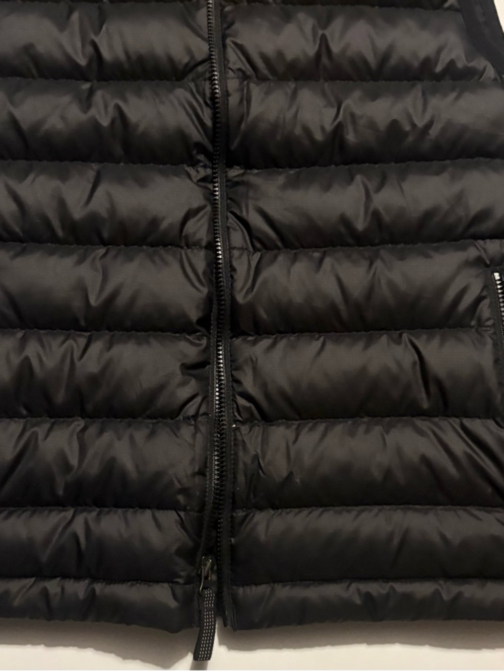 Youth Patagonia Black Down Sleeveless Puffer Vest - Picture 4 of 8